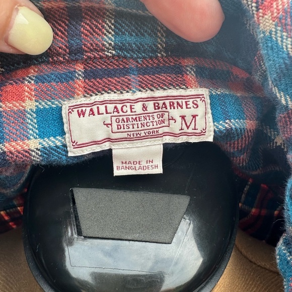 Wallace and Barnes blue plaid zip up jacket shirt. Size medium. Women’s - Picture 4 of 4